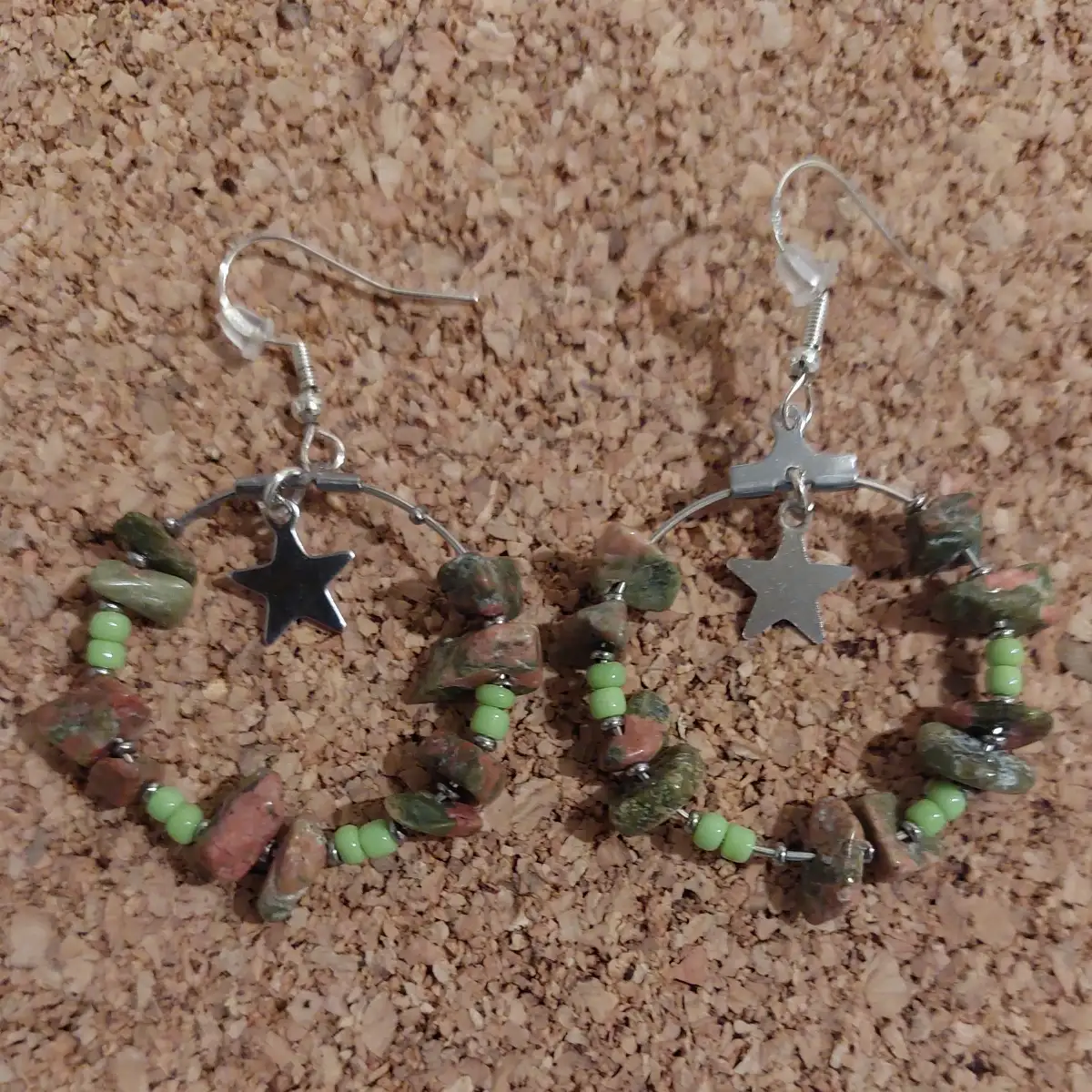 Boucle d'oreille créole Unakite