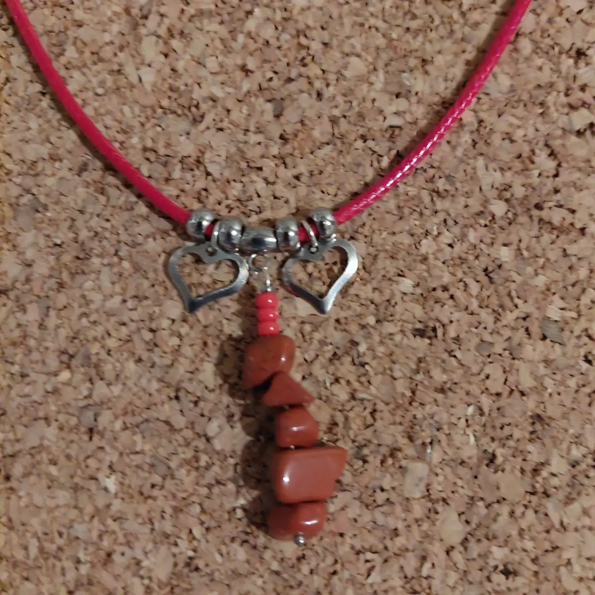 Collier jaspe rouge cœur